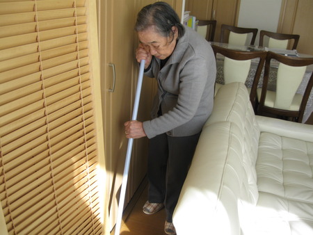 地域サロン室のお掃除を手伝っていただきました。きれい！