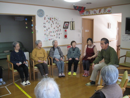 体操ボランティア鈴木啓司氏来訪毎月楽しみに待っています