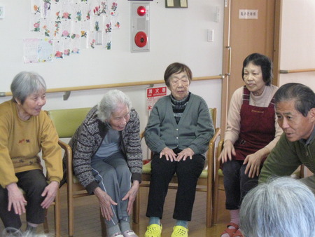 体操ボランティア鈴木啓司氏来訪毎月楽しみに待っています