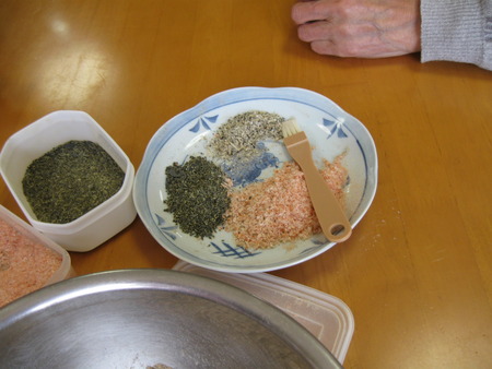 クックダックでふりかけ作り・栄養満点！