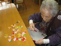 午前中はパズルに夢中・いろいろなパズルが沢山あります