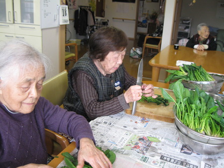 ほうれん草の胡麻あえを皆さんと一緒に