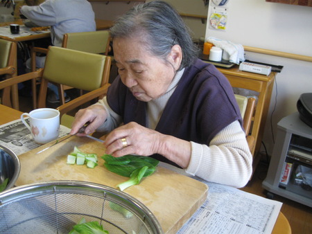 ランチのお手伝い・かぼちゃの煮つけ人参の明太子あえ