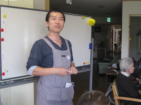 今日のレクは雑学を学びました。名字や音楽当てクイズ