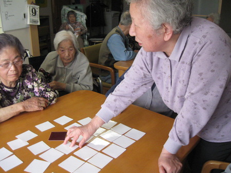 午後のレクは神経スイジャク・同じカードを見つけましょう