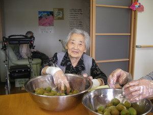 うめぼし作り♪