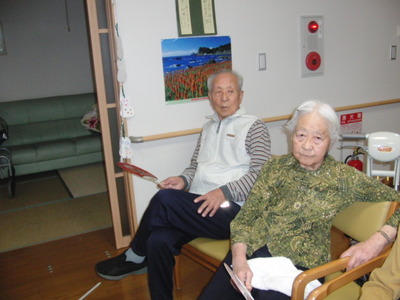 うちわで風船バレー対戦