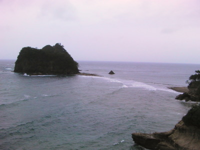 海は荒れ―！三四郎島