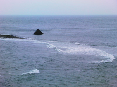 海は荒れ―！三四郎島