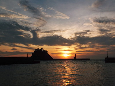 夕陽　雲に霞んでるしー！