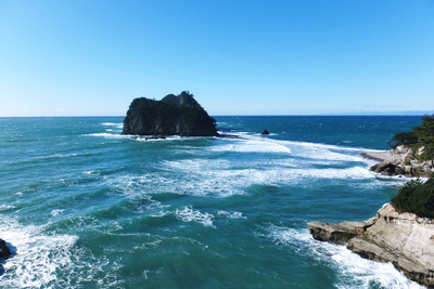 大荒れ　三四郎島！