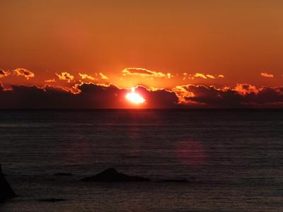 夕陽が雲と遊ぶ風景！