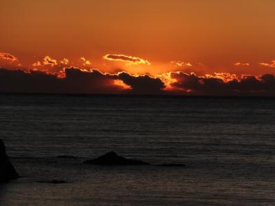 夕陽が雲と遊ぶ風景！