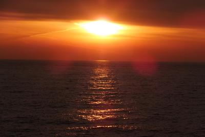 夕陽　沖で―霞んで―！