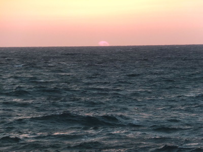 荒れる海　夕陽フォト！