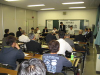 三島市：市議会議員、全員による議会報告会を実施。