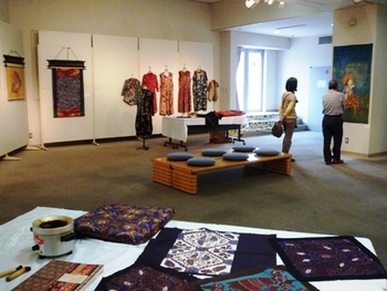バティック作品展　始まるぅ～♪　