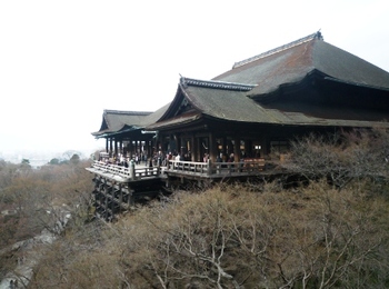 京都清水寺～産寧坂途中