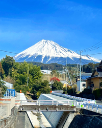松原川の上流部の護岸工事が完成して、富士山も、くっきり！