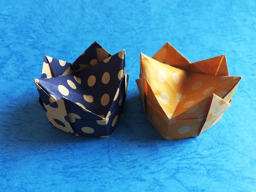 おりがみ教室いろは 暮らしを彩る折り紙 Origami 王冠 おりがみで王冠 ごほうび