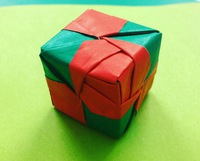 【origami・ユニット】おりがみで薔薇のキューブ 2016/04/22 12:30:17