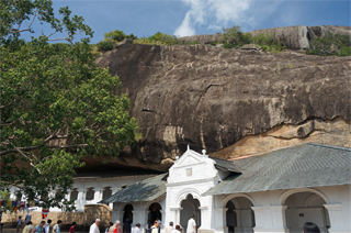 いろいろ日記：インド洋の真珠スリランカの旅　世界遺産その3 ダンブッラの黄金寺院