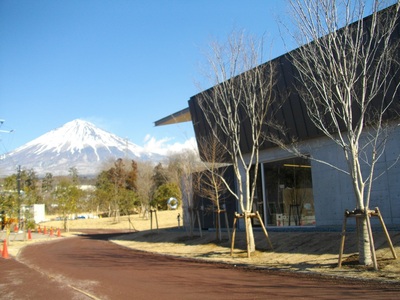 アートな一日富士芸術村ー富士山環境プラザー横井照子美術館