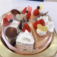 卒業のお祝いに★お楽しみケーキいかがでしょうか？？ 2020/02/23 10:37:37