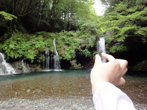 6月　富士市陣馬の滝