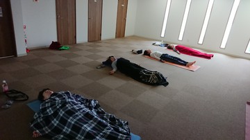 富士市松岡の平野鍼灸接骨院にてヨガ教室