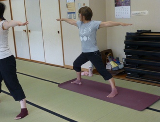 ツボ刺激でヨガポーズが出来るなんて嘘みたい