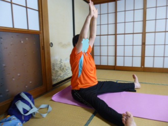 声40:腰、ひざのつらさが９０分で解消 ヨガ個人レッスン　