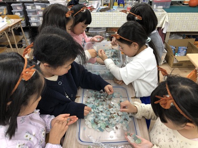 12/3下田を遊ぶ学ぶ講座㉑放課後ジオ「クリスマス飾りを作る」を見学♪