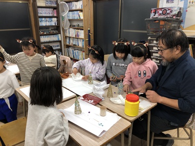 12/3下田を遊ぶ学ぶ講座㉑放課後ジオ「クリスマス飾りを作る」を見学♪