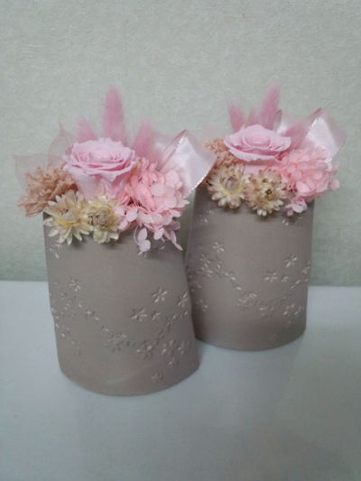 ピンクの器には、ピンクの花を…。
