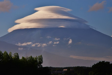 ☆笠雲の富士山☆｜♥笛のひびき♥