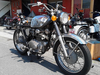 HONDA  ’68  CB250
