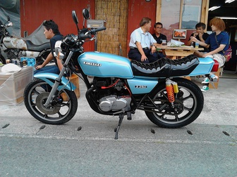 KAWASAKI  Z250FT