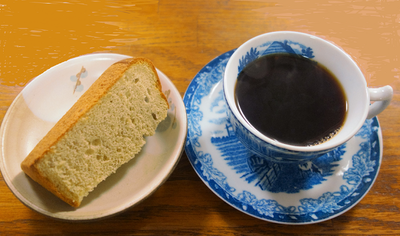 バナナのシフォンとドトールコーヒー♪