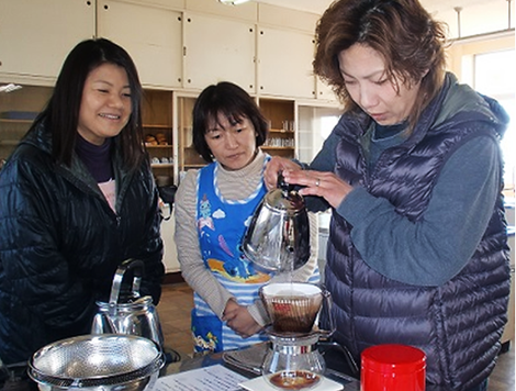 コーヒーをおいしく淹れてます♪