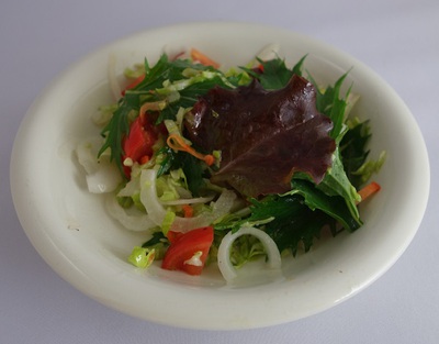 育てた野菜をサラダに♪