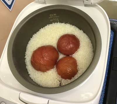 トマト丸ごとご飯♪