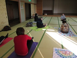 介護家族の会　ソフトヨガ教室