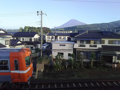 月並みですが、富士山　初冠雪