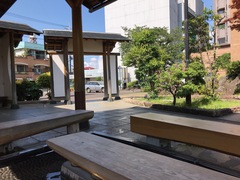 蒸し暑い　(;^_^A
