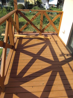 Wood　Deck!