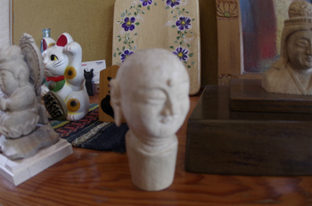義兄が仏像彫ってた。