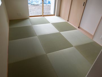 縁無し畳納めてきました(#^.^#)