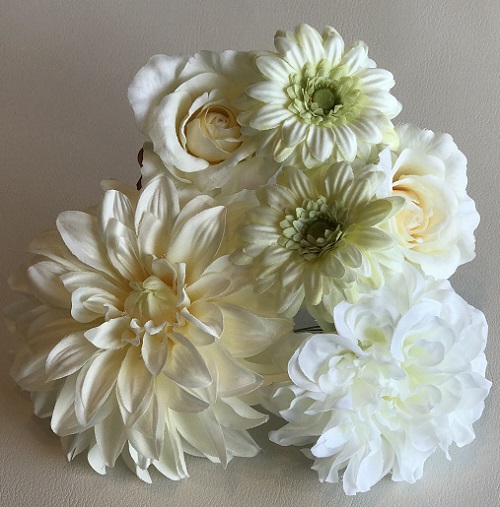 白いお花の髪飾り