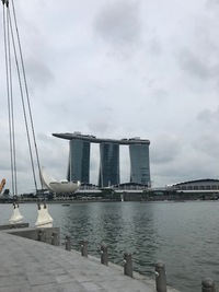 シンガポールでの販売会